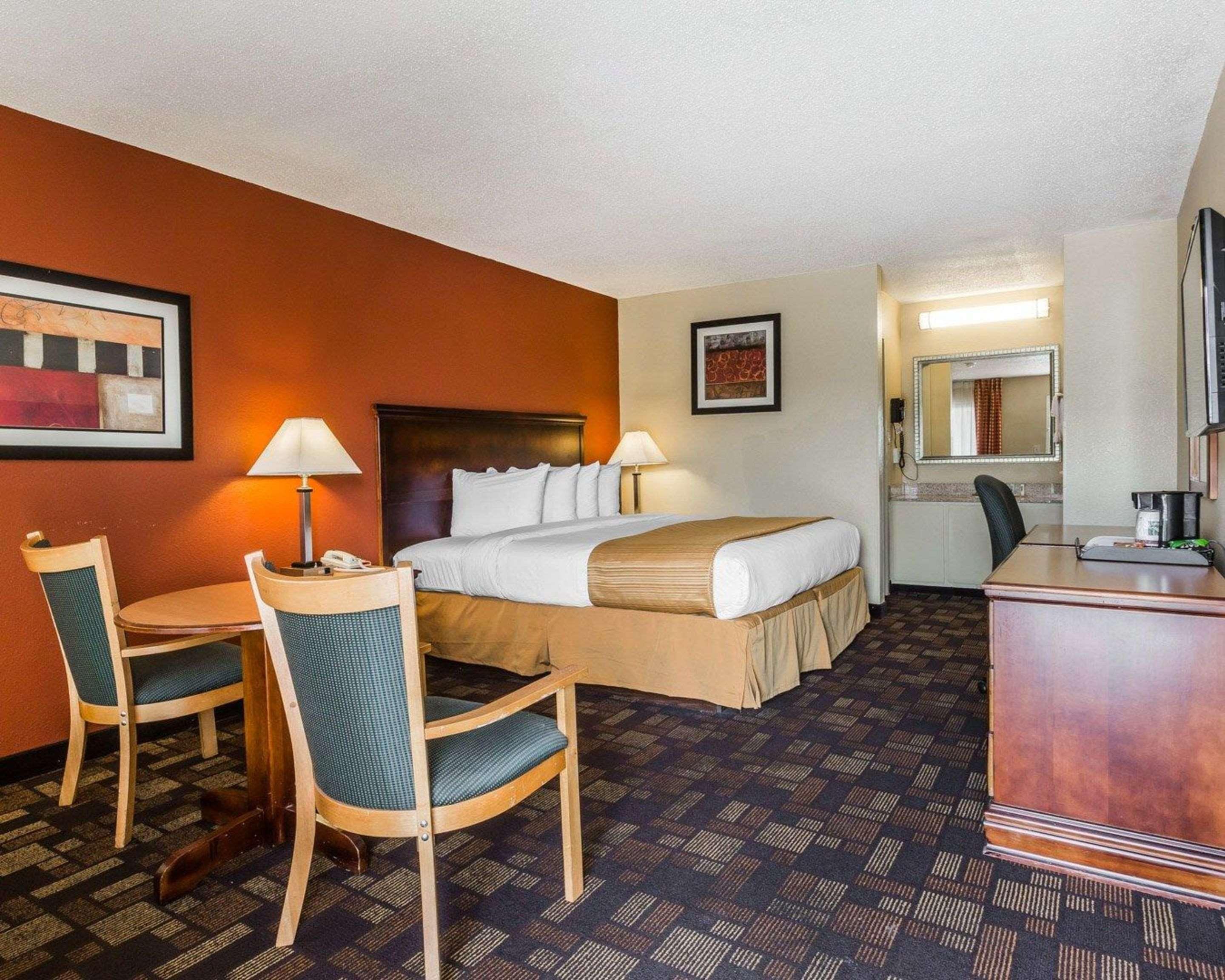 Motel 6 Montgomery, Al - Eastern Blvd. מראה חיצוני תמונה