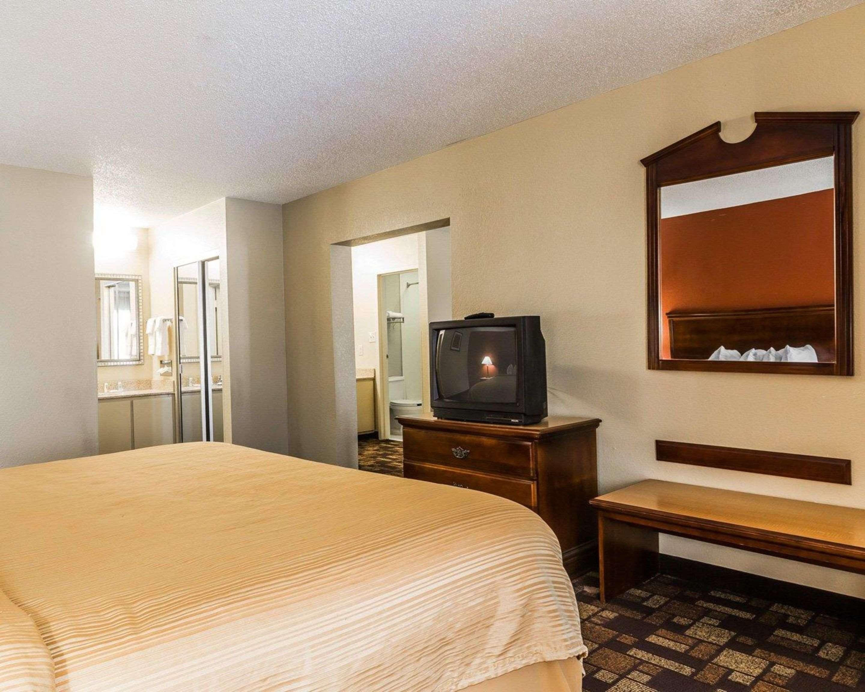 Motel 6 Montgomery, Al - Eastern Blvd. מראה חיצוני תמונה